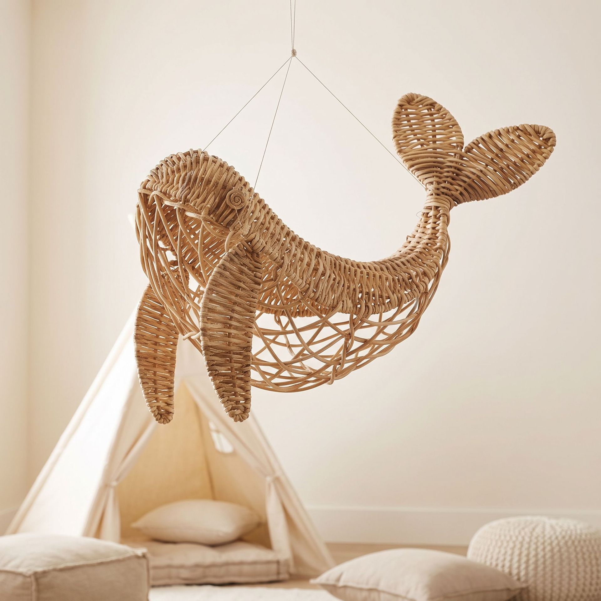 Decoración de Pared de Ballena de Ratán Tejida a Mano para Habitación Infantil