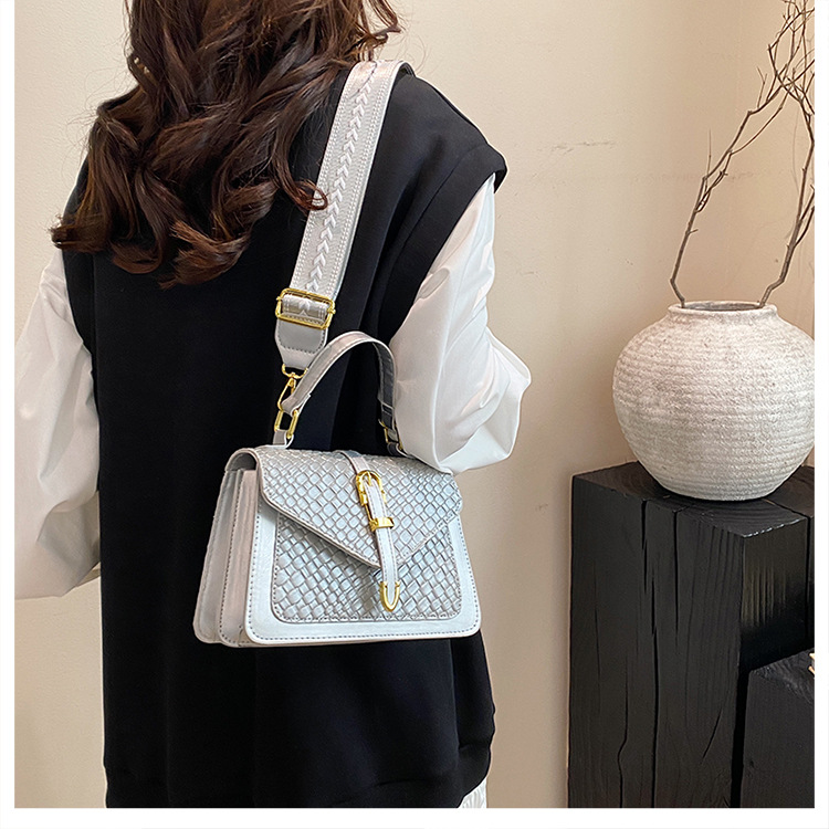 307g Weight Magnetic Buckle Closure Type Single Shoulder Strap Strap Type Crossbody Bag Bags Type Daily Occasion Pu Leather Material Color Block, Solid Color Pattern All Seasons Season Women's Gender Classic Style Style Square Shape Small Size Women's Small Pu Leather Color Block Solid Color Classic Style Square Magnetic Buckle Crossbody Bag 21