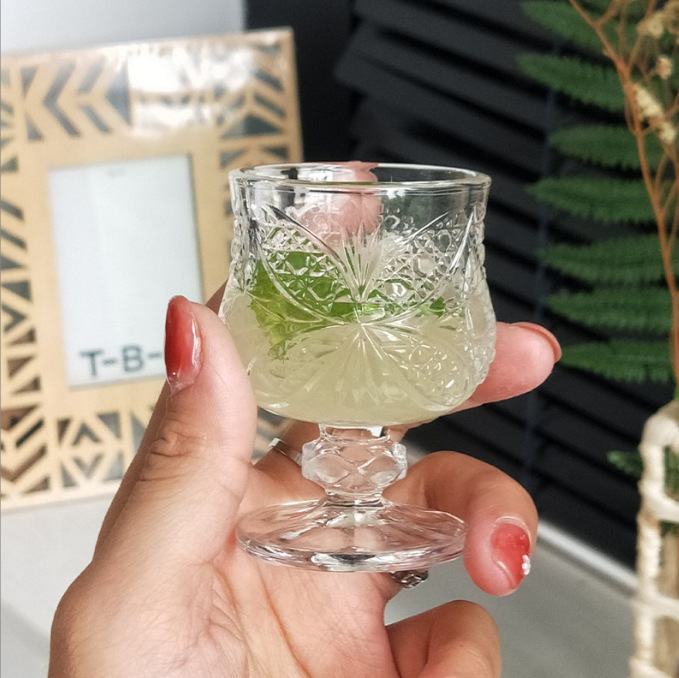 Factory wholesale vintage European diamond pattern Goblet Glass creative spirits wine glass wine glass juice cup