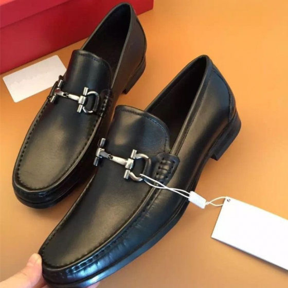 European Station Men's Slip-on Soft Bottom Leather New Men's Shoes Business Casual Breathable Horse Buckle Loafers Wedding Shoes