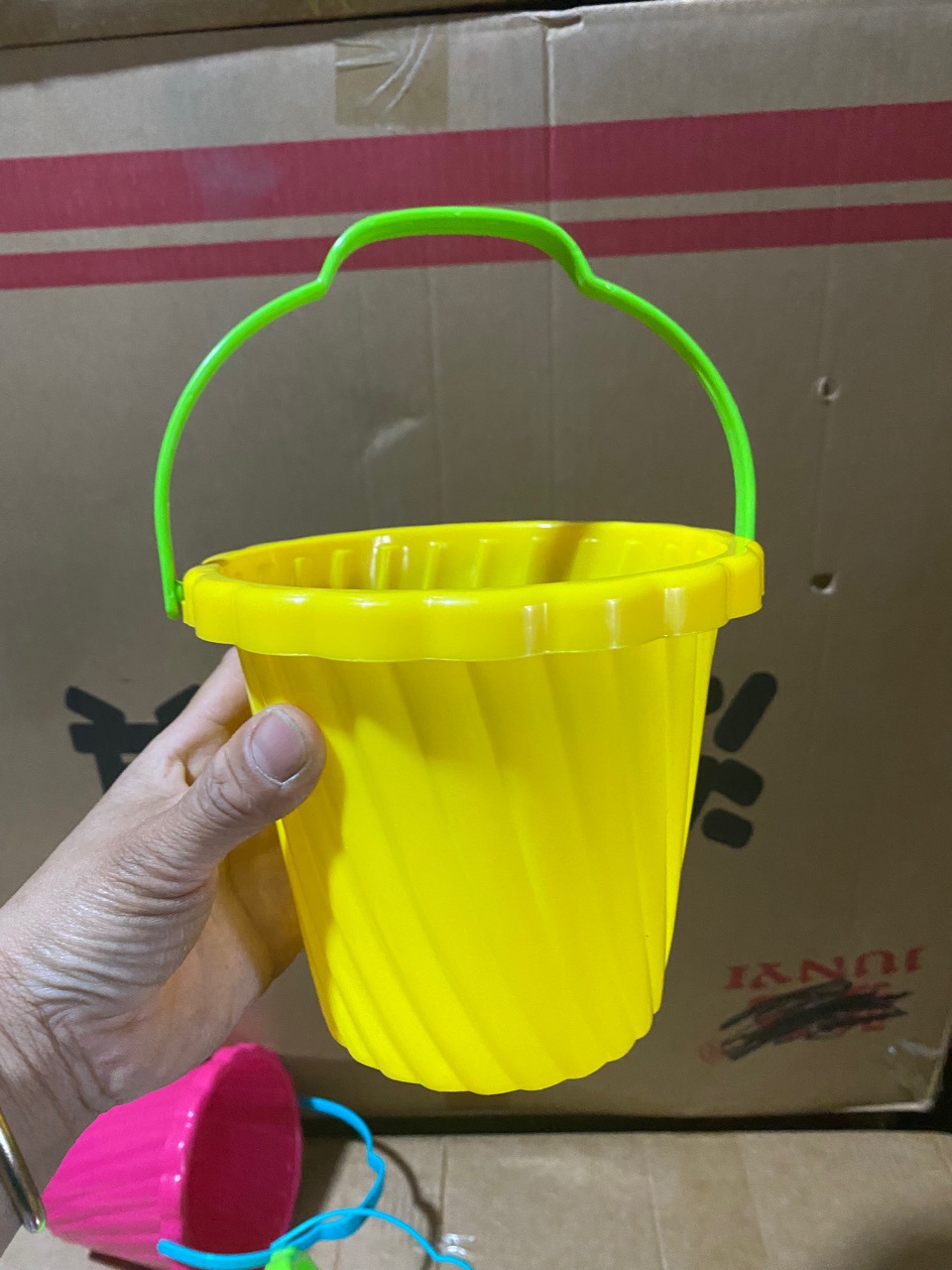 厂家批发斜纹小水桶塑料桶小号手提玩沙子工具沙滩桶装水提桶