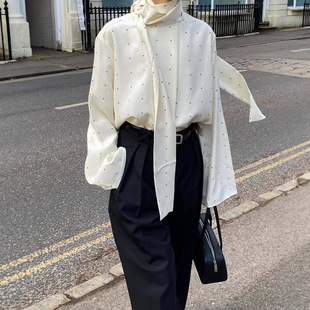 �羳Ů�b�¿ʽ�h�����c�r��Ů���ɚW���Lͨ���L������Ů���l