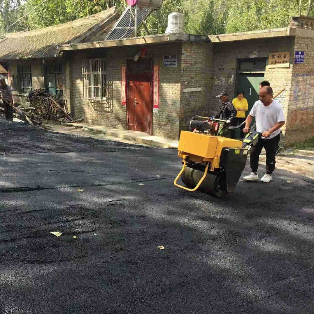 回填土沥青道路振动压实机 手推式农村地基压路机 微型压地机