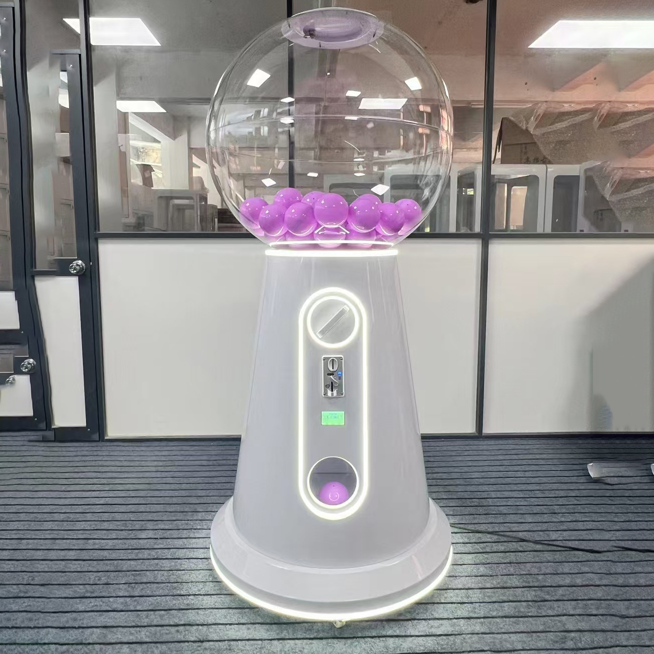 Classic round ball elf egg twisting machine can be coin-operated scanning code shopping mall marketing activities lottery egg twisting game machine
