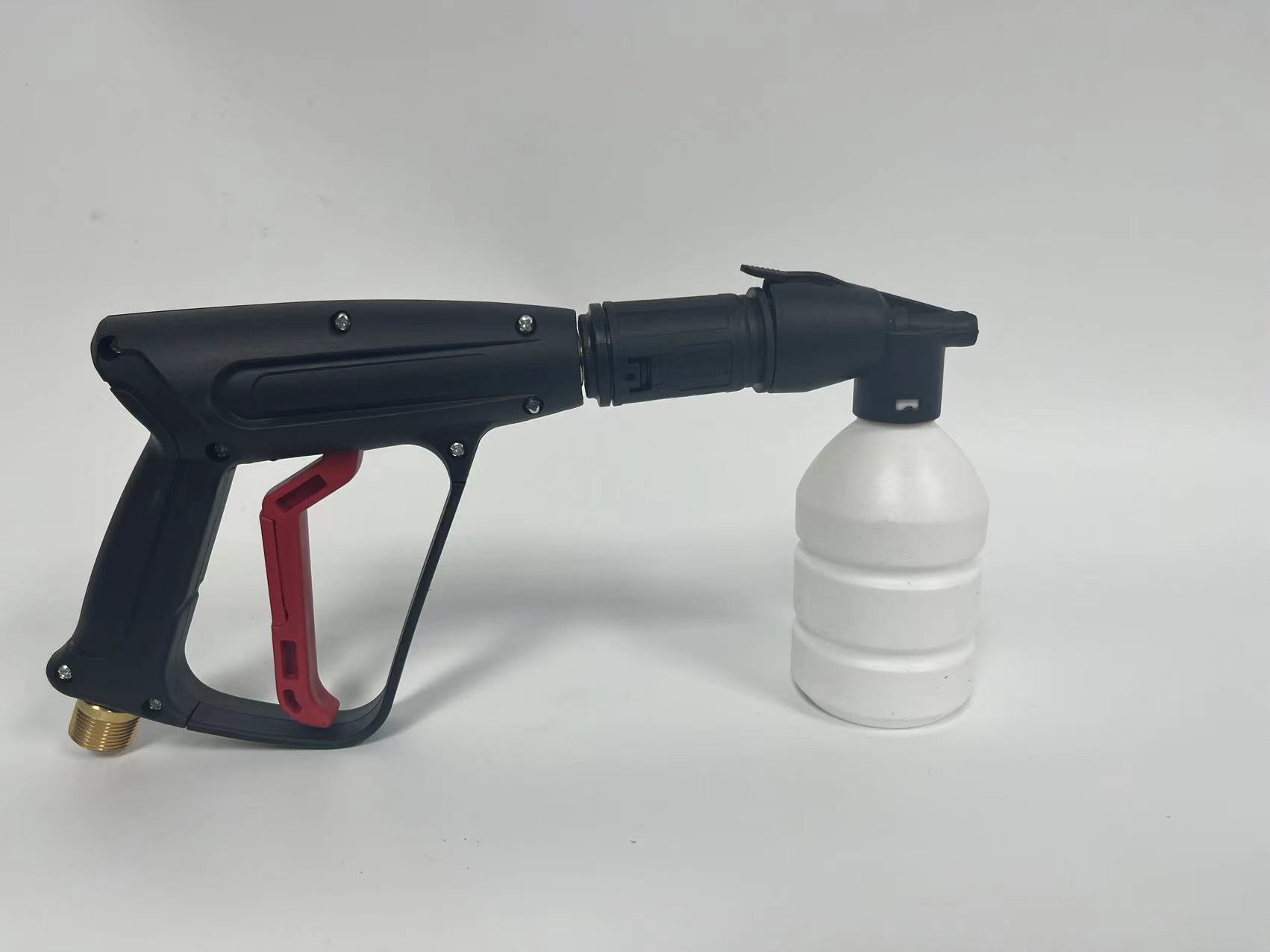 냄비가 달린 금속 머리 총