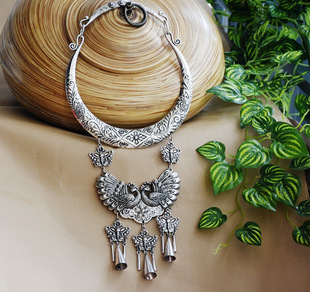 Wholesale Original Fashion Ethnic Style Exaggerated Miao Silver Large Necklace Retro Miao Silver Collar Miao Dance Jewelry Necklace