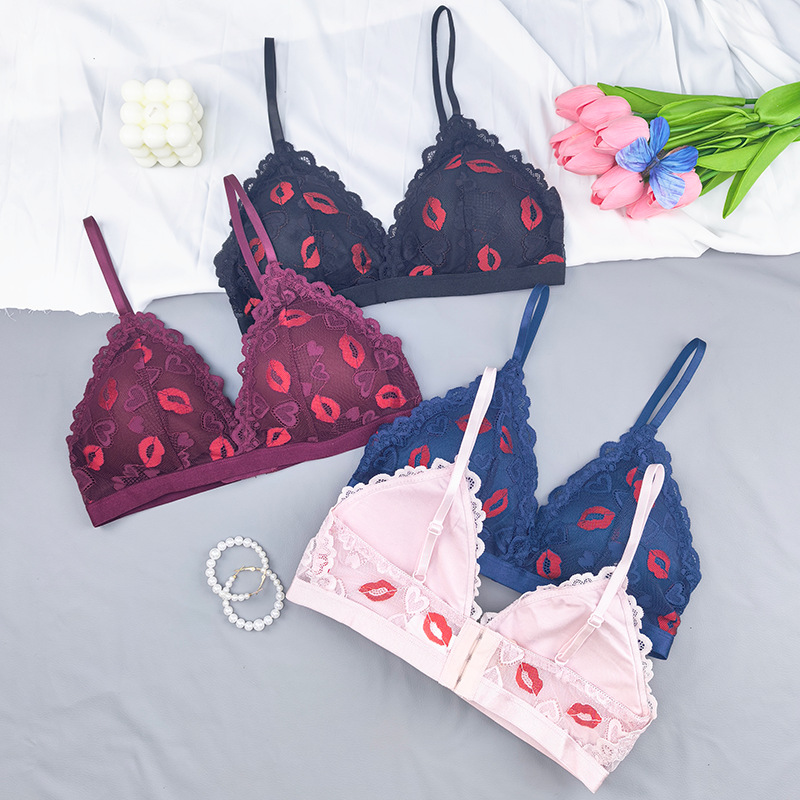 Europa y América sexy ropa interior de mujeres pechos pequeños mostrando un gran colapso de ropa interior de pechos colaterales impresión labial francesa bordado sujetador de encaje transfronterizo