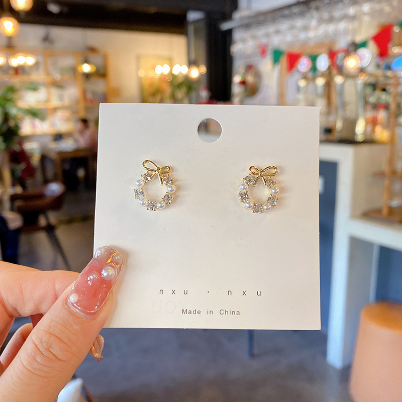 Pendientes de aleación moda coreana, estilo lujo ligero, ideales para puestos callejeros, mercado nocturno y ventas en vivo, al por mayor