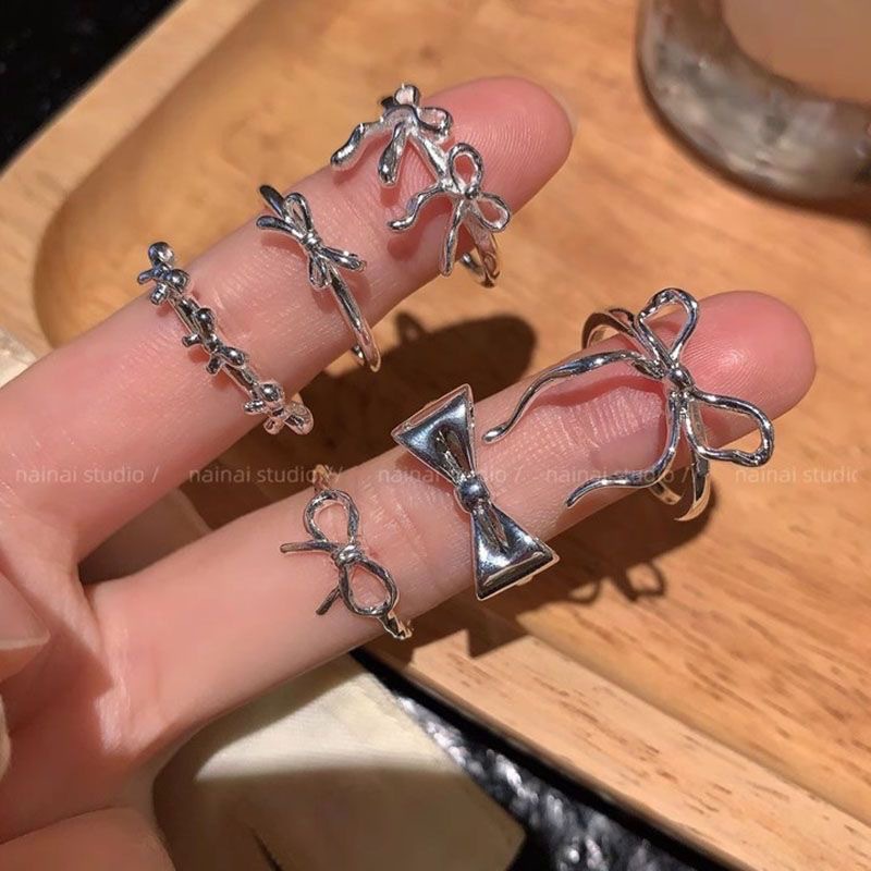 Ballet Bowknot ~ Silberner minimalistischer Ring im koreanischen Stil, exquisites Nischendesign für den Zeigefinger, einzigartiger Ring für Damen_voghion.com