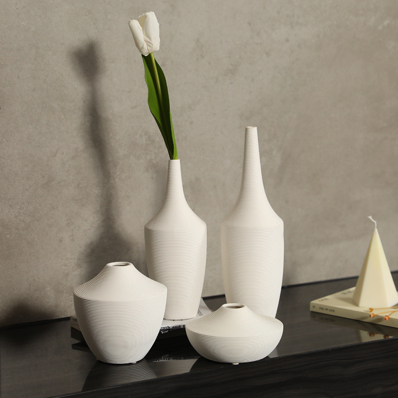Ins blanco nórdico delgado jarrón de cerámica sala de estar flor seca flor de decoración porche ornamentos floral al por mayor