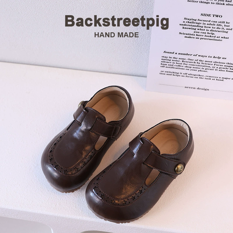 Трансграничная оптовая продажа детской маленькой кожаной обуви, модной и стильной черной детской обуви, нескользящей и универсальной обуви для мальчиков, универсальной корейской версии.