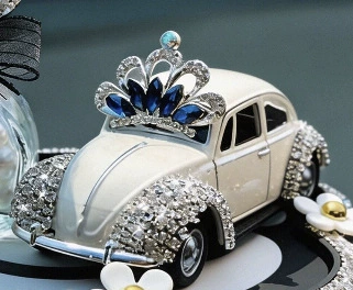 Car ornaments: Perfume Ornaments Creative Stylish - white-car-model