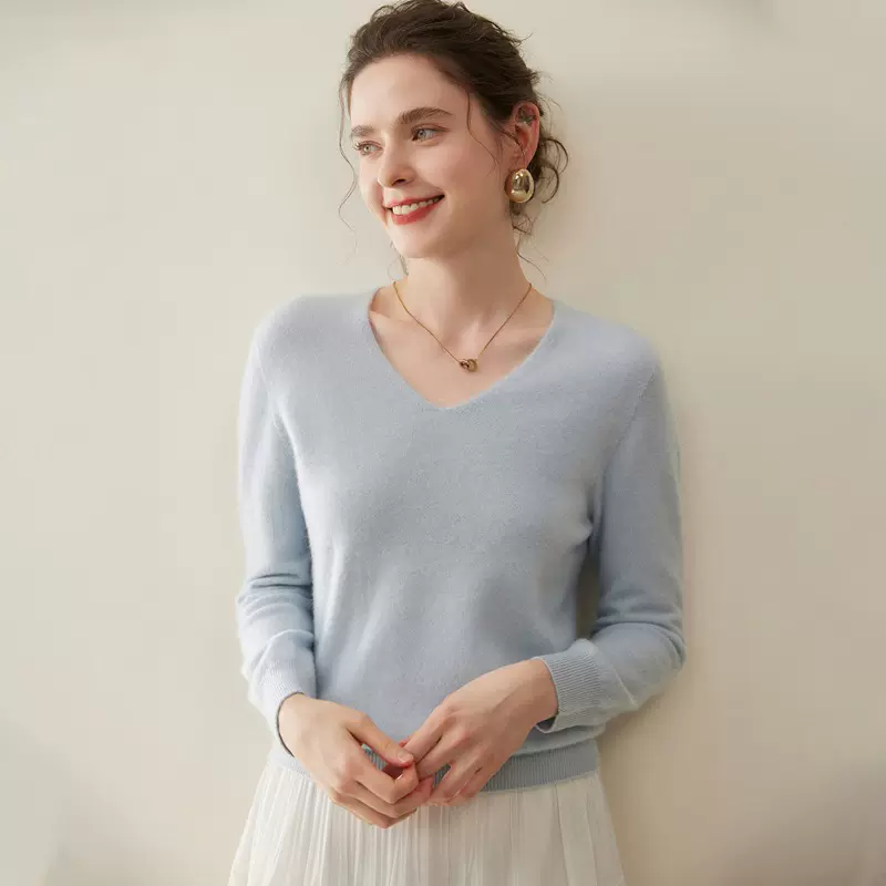 秋冬新款一线成衣V领100%针织山羊绒衫女内搭软糯时尚打底保暖女