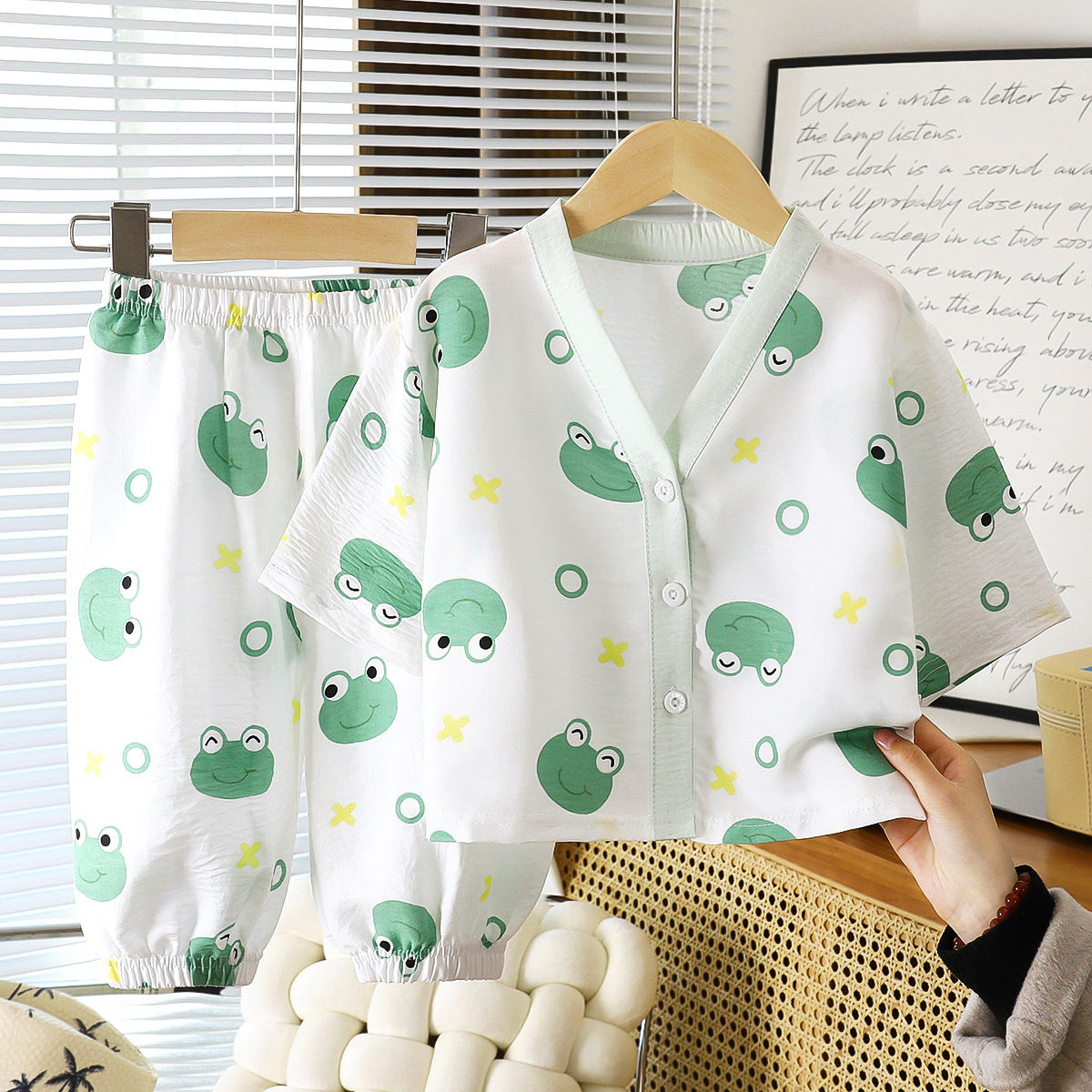 Traje de servicio a domicilio para niños verano nuevo pijamas para niños ropa de aire acondicionado para niñas ropa para niños de manga tres cuartos delgada para bebés