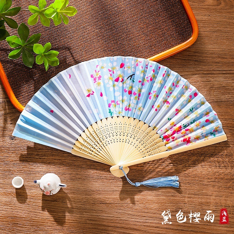中国風扇子古風扇子漢服女性チャイナドレスダンスダンス児童学生は夏に折り畳み扇子を持ち歩いている|undefined