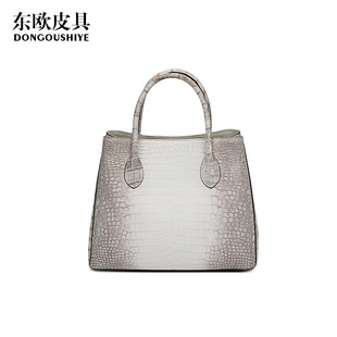 �F�����_�{�~ƤŮ������r��Ůʿ������������ٴ���Ƥ����Ů�S��