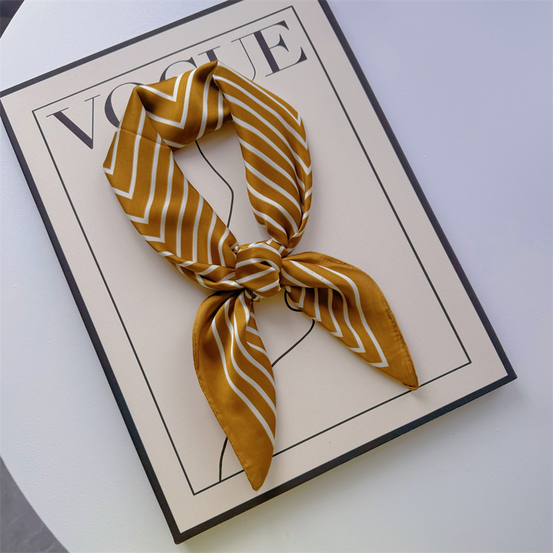 Bufandas de seda para mujeres primavera y otoño bufandas de moda para mujeres bufandas de cuello para maestros y empleados regalos de impresión de lujo ligero