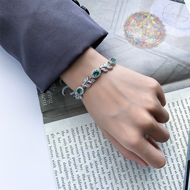 Nueva joyería Zhuang Shengsheng, corindón de simulación retro europeo y americano, pulsera de diamantes completos de alta calidad, joyería, piedra principal al por mayor femenina 5*7