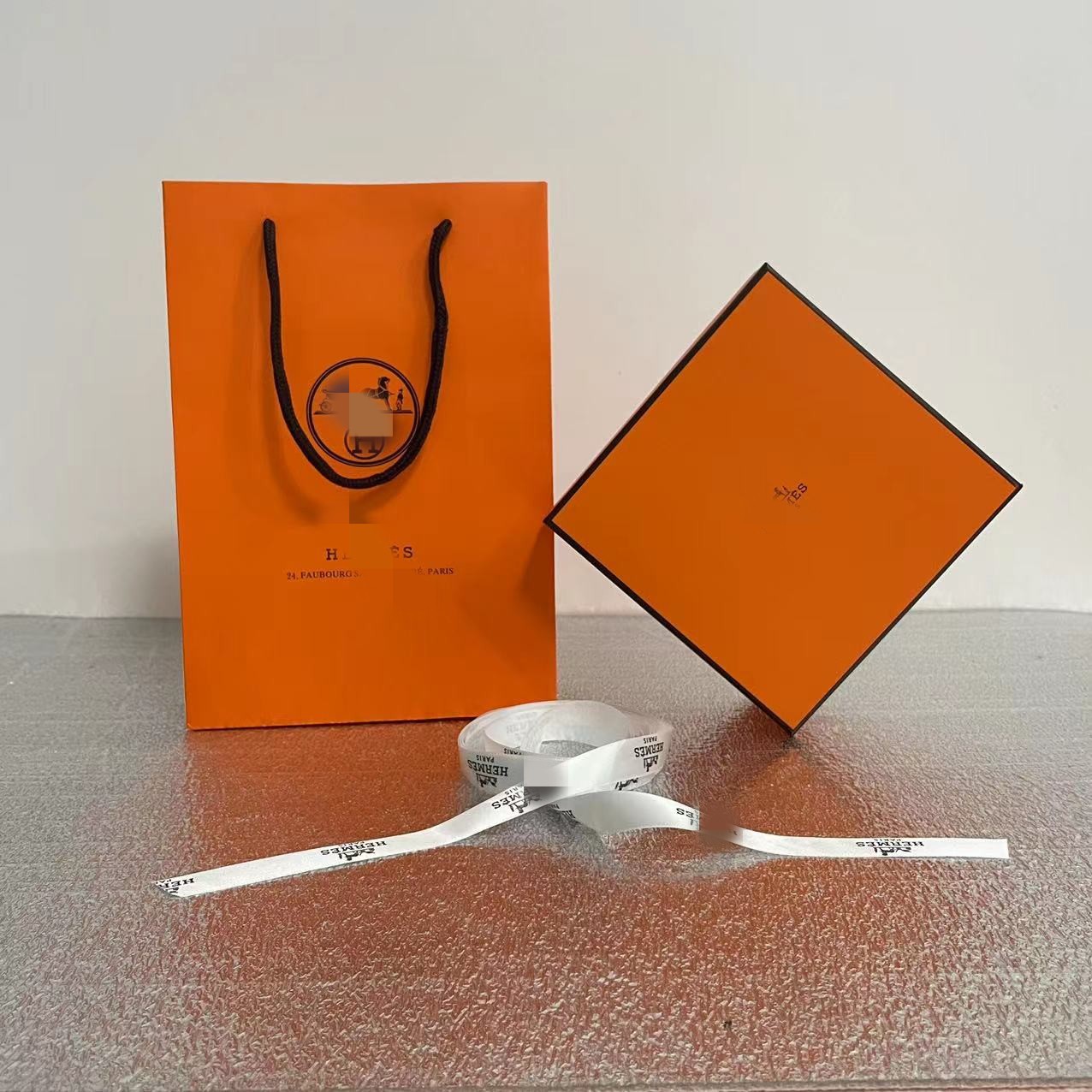 专柜橙色爱马香水礼盒口红唇膏唇釉礼品包装