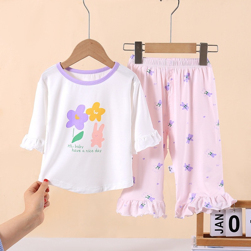 pijama with a round collar