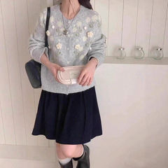 立体花朵温柔风设计感针织开衫2025秋冬新款甜美宽松毛衣外套女潮