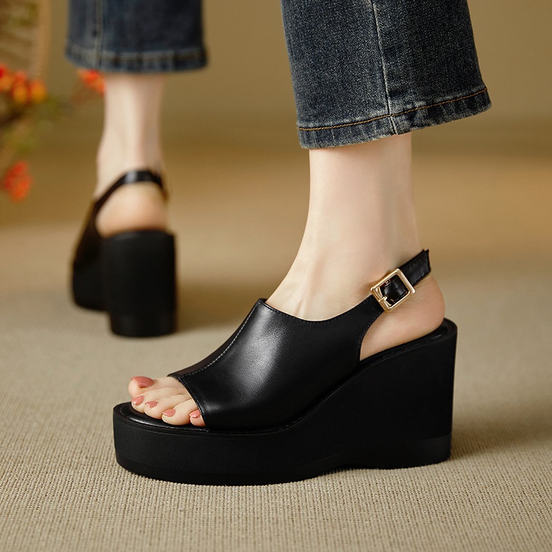 Sandal cao gót nữ mũi nhọn hở ngón, đế xuồng dày, quai một chữ, gót 9 cm — đen