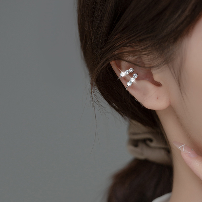 Eloch s925 plata dulce simple orejas para mujeres japonesas y coreanas temperamento diamantes redondos sin agujeros de orejas joyas de orejas M00686