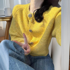 减龄鹅黄羊绒小个子软糯宽松针织开衫女秋季穿搭慵懒风毛衣外套女