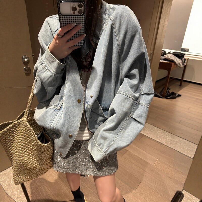 Light Blue Large Pocket Denim Jacket for Women 2026 Spring and Autumn New Style Loose American Workwear Versatile Jacket Light Blue Large Pocket Denim Jacket for Women 2026 Spring and Autumn New Style Loose American Workwear Versatile Jacket