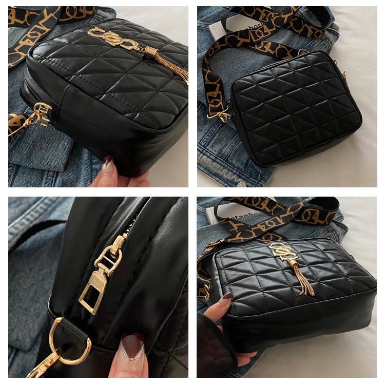 A simple and fashionable single-shoulder women's bag with diamond-shaped embroidery thread in 2024, a fresh and stylish crossbody bag with a trendy and fashionable small square style undefined