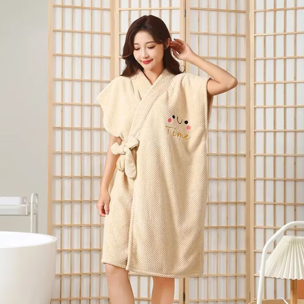 민소매 스트랩 스마일 자수 [카키]