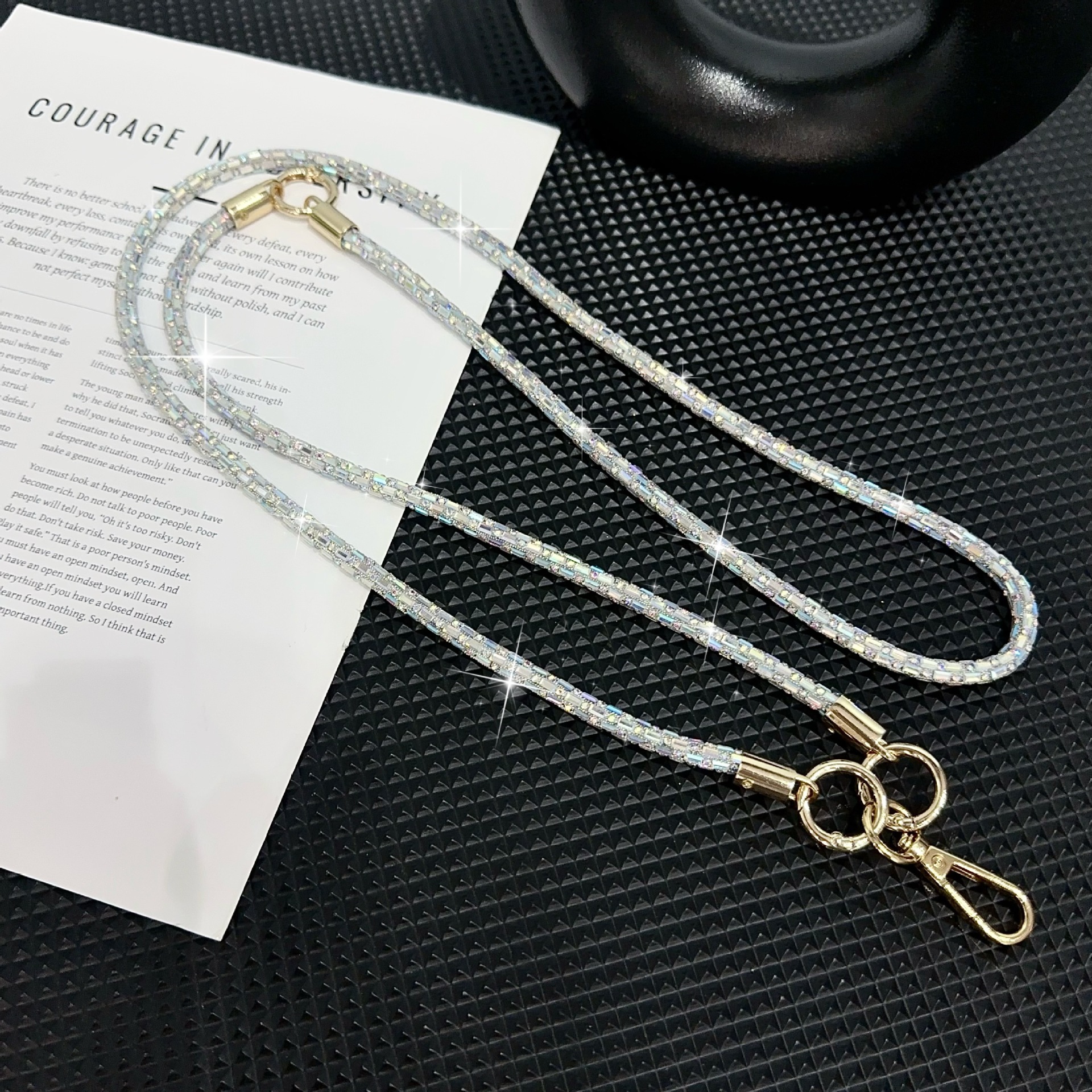 0.7 Cadena de mensajero tres en uno de tira larga de cristal, cordón creativo para teléfono móvil multiusos, joyería de pulsera de diamantes flash de alta calidad, nuevo