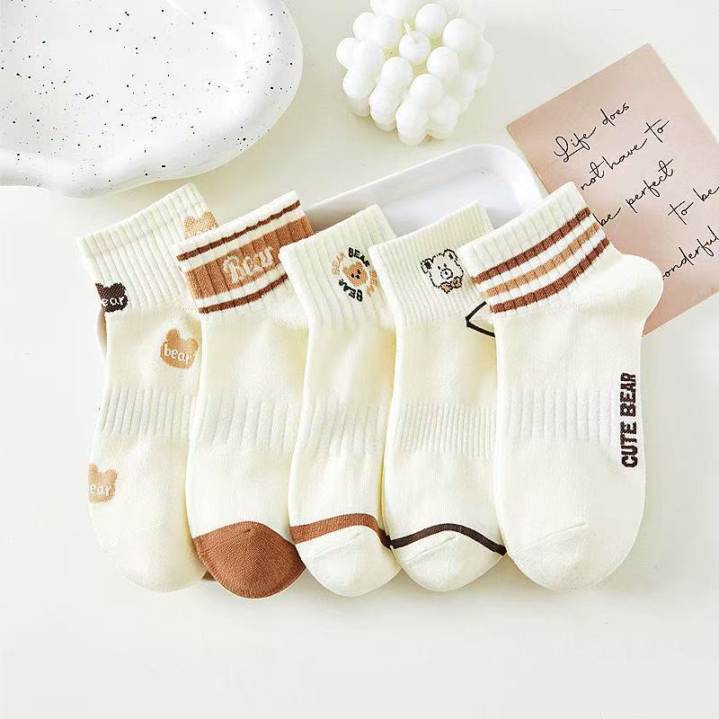 Calcetines invisibles de primavera y verano, blancos de mujer, todo fósforo, viajes diarios, calcetines de cintura baja, calcetines de barco, calcetines al por mayor