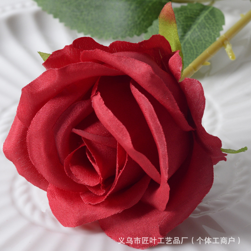 리틀 파리 라이트 레드