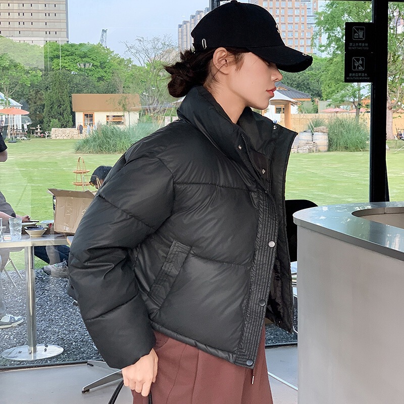 Korean-style lightweight student jacket, 2024 winter new model, short down cotton coat with small stand-up collar, women's Korean version Korean-style lightweight student jacket, 2024 winter new model, short down cotton coat with small stand-up collar, women's Korean version