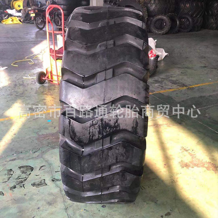 厂家直供20.5-25压路机轮胎20.5-25  E3花纹加厚耐磨工程机械轮胎