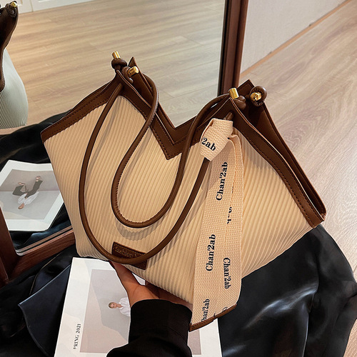 大容量包包女2024新款高级感通勤上班单肩挎包腋下上课托特手提包