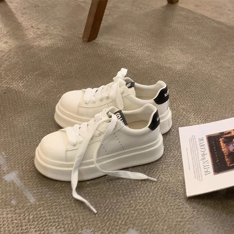 Grava madre otoño nuevo clásico cabeza redonda gruesa altura de lazos pequeños zapatos blancos estilo universitario zapatos de skate para mujeres