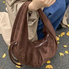 韩国麂皮绒半圆腋下包女2025秋冬新款绒面复古简约休闲褶皱手提包
