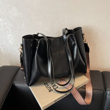 2024冬季新款小红薯同款百搭休闲简约大方气质大容量女士托特包包