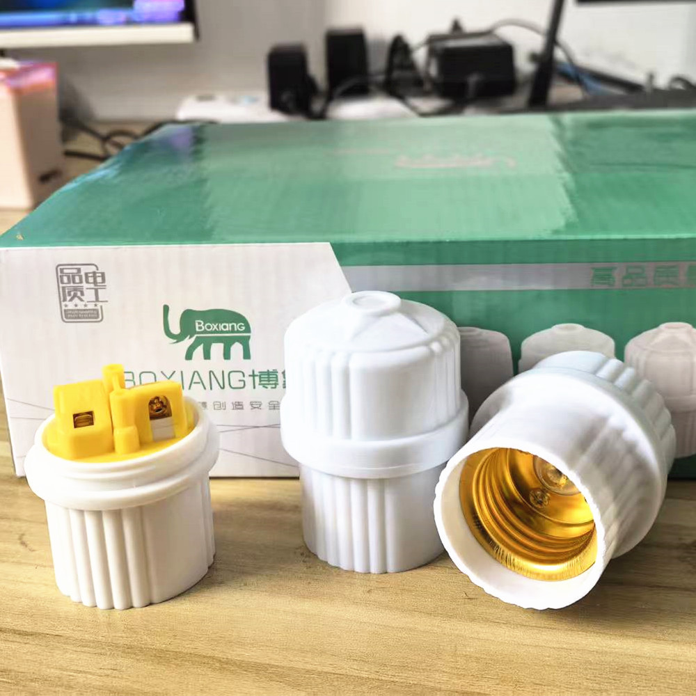 Led Lamp Special Five-Pointed Star Lamp Holder Pull-Button Type New Structure E27 Threaded Lamp Holder Zhongshan Lighting Accessories Factory