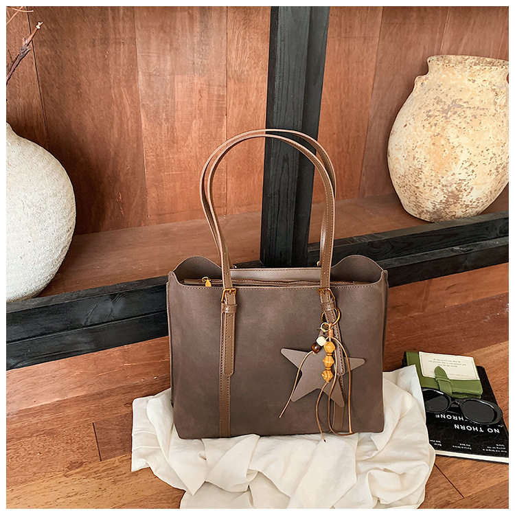 Túi tote nữ cỡ lớn dáng shopping, quai đôi đeo vai, có ngăn khóa kéo, phong cách tối giản — Màu cà phê Không có mặt dây chuyền, Màu nâu không có mặt dây chuyền, Màu xanh lá cây không có mặt dây chuyền, Đen không có mặt dây chuyền chi tiết 18