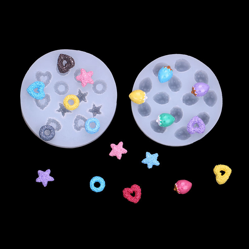 Una variedad de crema postre helado galletas molde silicona aromaterapia vela fresa donut accesorios creativos