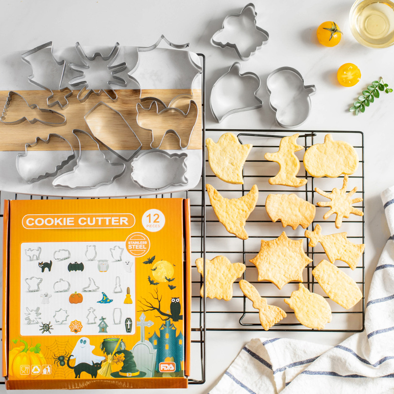 Christmas Cookie Mold12-piece Set Baking DIYStainless Steel Cookie Cutting Cookie Halloween Cookie Mold