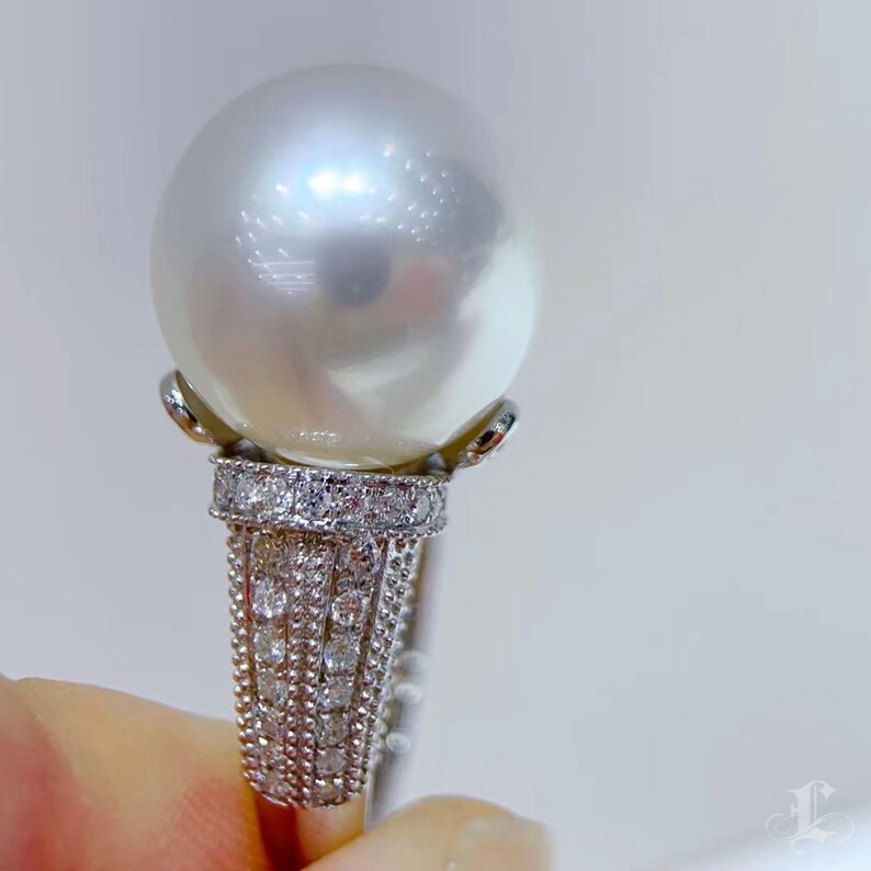 Ouni European and American Fashion Imitation Pearl Accessible Luxury Ring for Women Princess Fairy Diamond Ring Fashionable High-End Jewelry