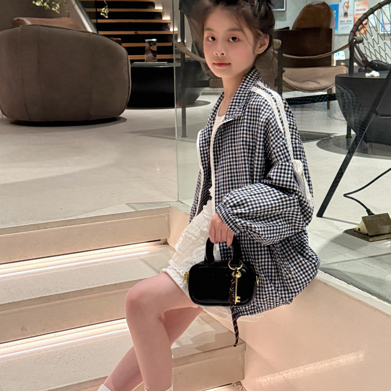Bolso de hombro para niños y niñas con letras de estilo occidental, colgante de llave pequeña de moda, bolso de mensajero para bebé, nuevo mini bolso para niños