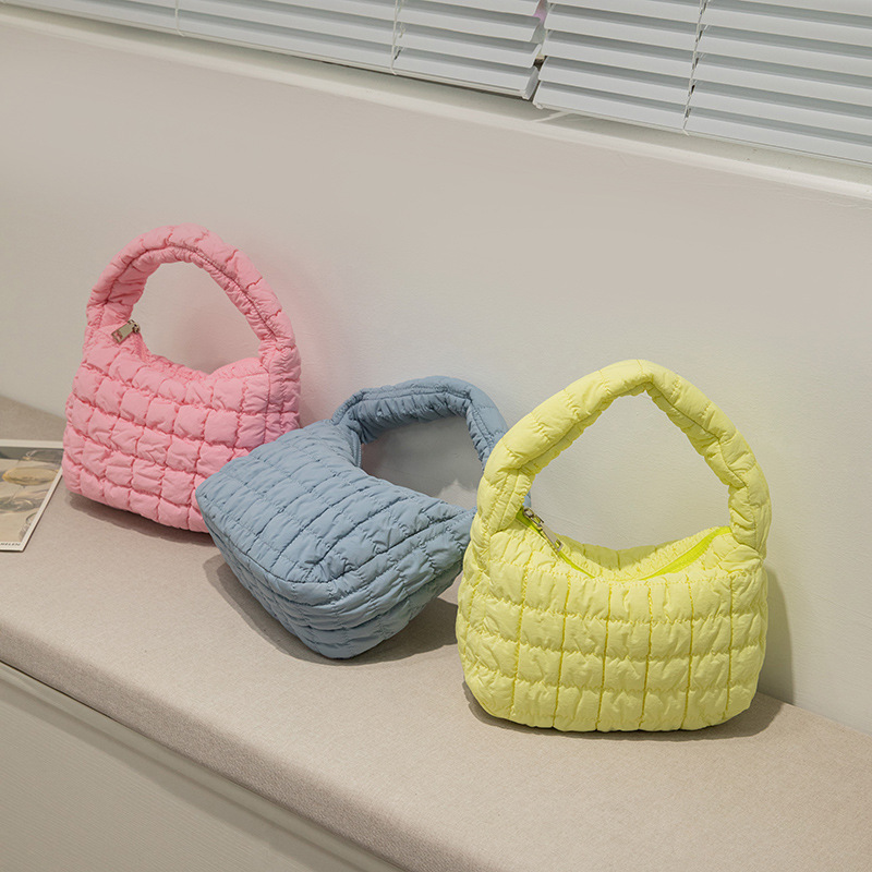 Bolso de nylon plisado estilo coreano de las mujeres bolso de la nube 2023 bolso de moda del rombo macaron