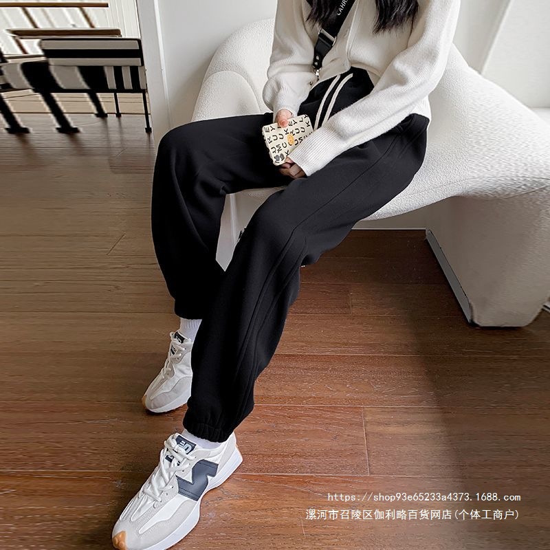 黑色运动裤女春秋款2026年新款时尚显瘦休闲外穿宽松束脚卫裤子潮