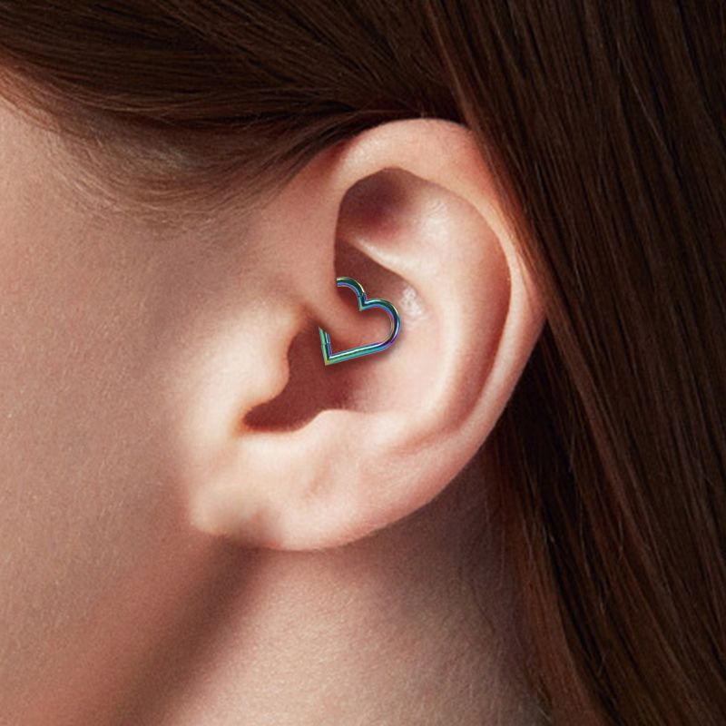 Silver pointed spike labret stud material detail