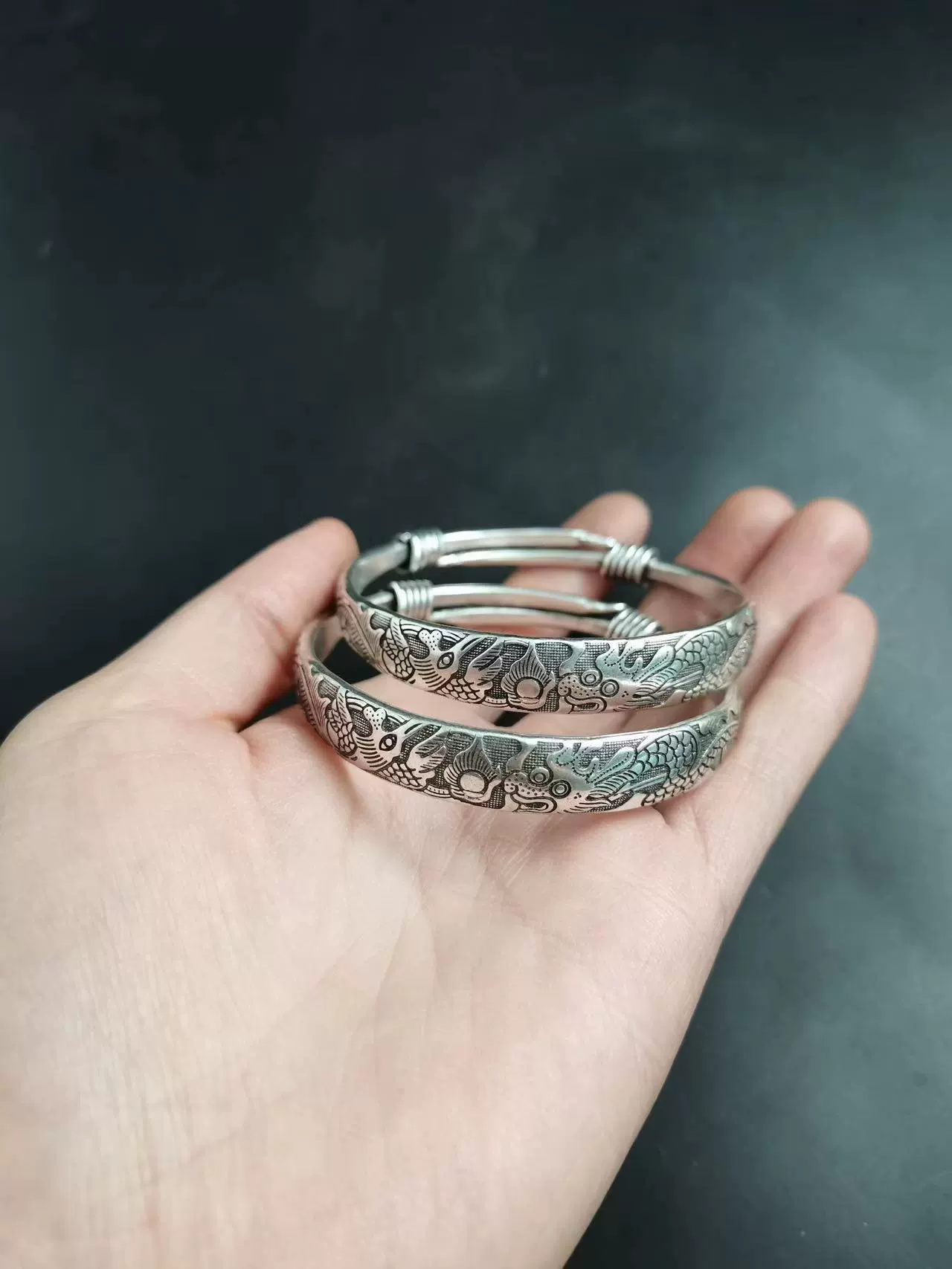 Retro ethnic silver bracelet, vintage Miao/Tibetan style, handcrafted motifs, 40 g